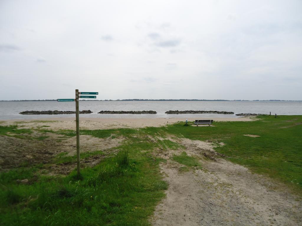 Huize Polderzicht Aan Het Grevelingenmeer Battenoord Luaran gambar